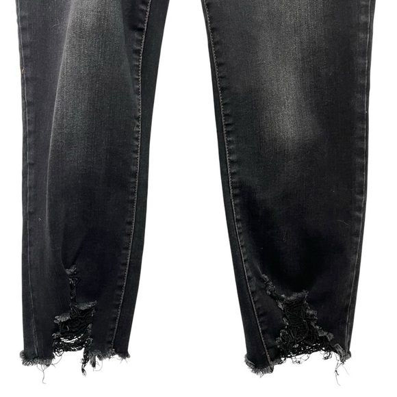 Judy Blue Black Distressed Cropped Straight Leg Stretch Denim Women’s 31 - Picture 6 of 15